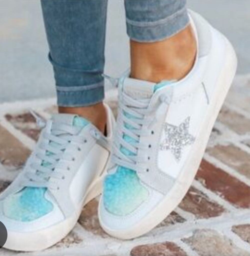 Vintage Havana Zoey Tie Dye Plush Sneakers - EUC Size 11